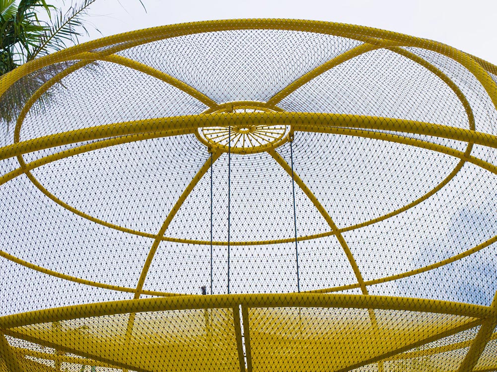 When the exterior of the 4.5 metre high balloon needed securing, Ronstan Tensile Architecture chose to capture this space with Carl Stahl X-TEND safety mesh.